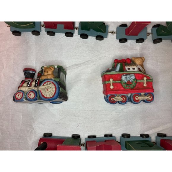 Vintage 4-Piece Christmas Train Set Midwest Taiwan w/ Letter Train set - Picture 9 of 16